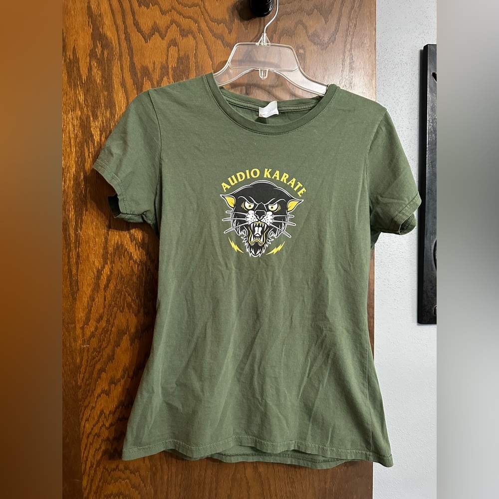 Small Audio Karate Shirt in olive dtg